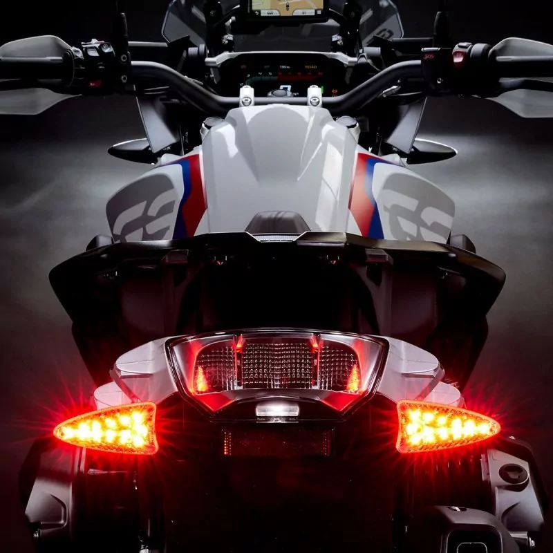 WEISER – BMW HINTERE EXTREME EVO Multifunktions LED Dreifach Funktion Stand-/Bremslicht/Blinker Kit