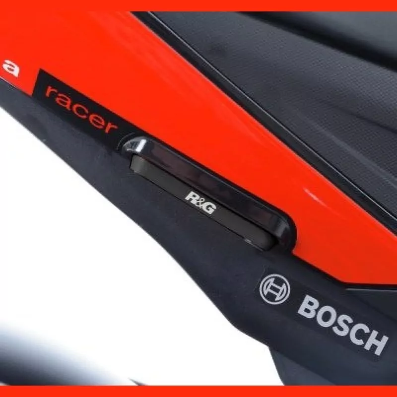 R&G hintere Fußrastenabdeckung Aprilia RSV 4 RR / RF / Factory / Tuono V4 1100 / RS 660 / Tuono 660
