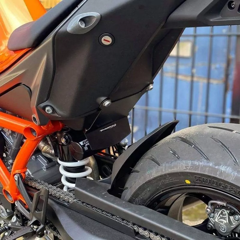 Pyramid Federbein Schutz Platte Schwarz Matt KTM 1290 Super Duke R / EVO 2020-