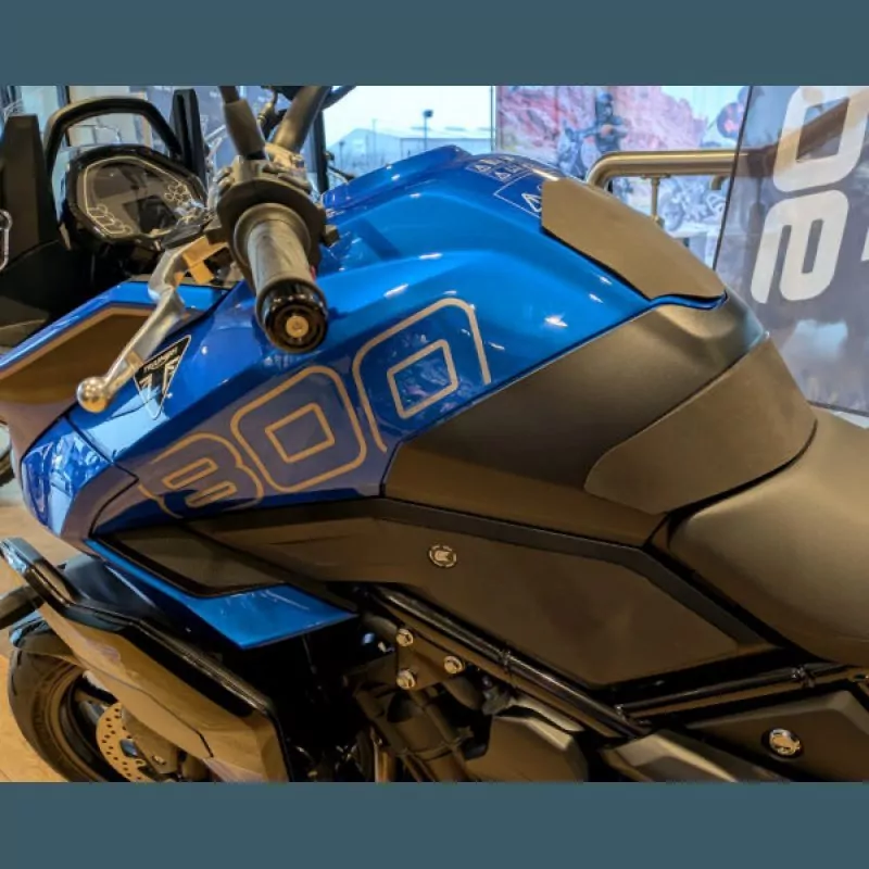 Eazi-Grip WRAP Tank Traction Pads Triumph Tiger 800 Sport 2025-