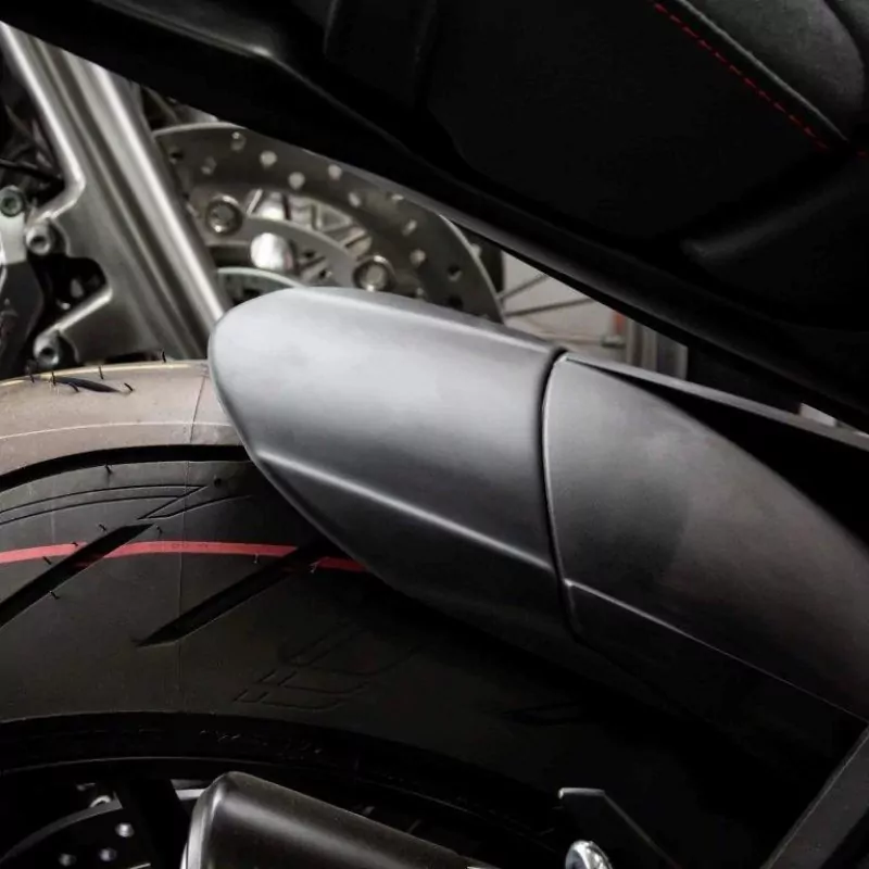 Pyramid Hinterradabdeckung Verlängerung Schwarz Matt Honda CB 1000 R 2018-