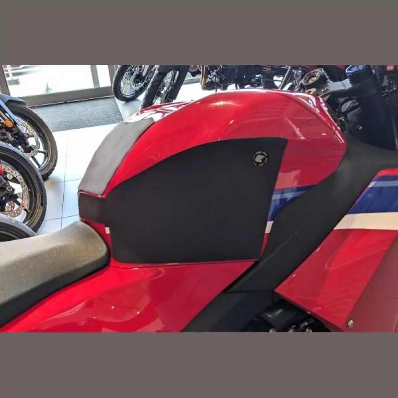 Eazi-Grip WRAP Tank Traction Pads Honda CBR 600 RR 2024-