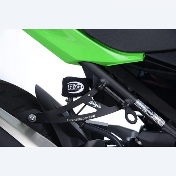 R&G Racing Exhaust Hanger Kawasaki Ninja 250 / 400 2018- / Z 250 / 400 2019-