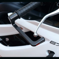 R&G Racing Carbon Brake Lever Guard Triumph Daytona 675 / R R&G Racing Carbon Brake Lever Guard Triumph Daytona 675 / R