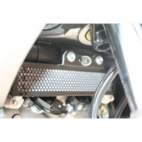 R&G Racing Oil Cooler Guard Honda Crossrunner 2011-2014 R&G Racing Oil Cooler Guard Honda Crossrunner 2011-2014